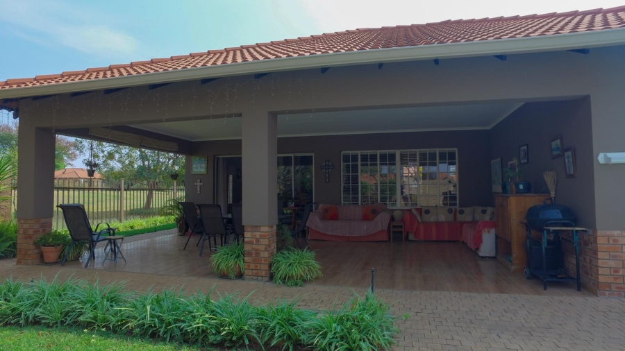 3 Bedroom Property for Sale in Hexrivier Lifestyle Estate North West